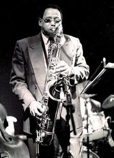 Odean Pope, Ronnie Scott's, London, 2000. Artist: Brian O'Connor