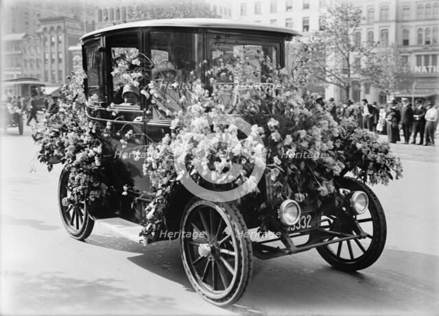 Odell, Mrs. George, Woman Suffragette, 1914. Creator: Harris & Ewing.