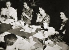 Office girls taking their lunch break, New York, USA, early 1930s