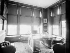Offices of Mulford & Petry Co., Detroit, Mich., between 1900 and 1910. Creator: Unknown