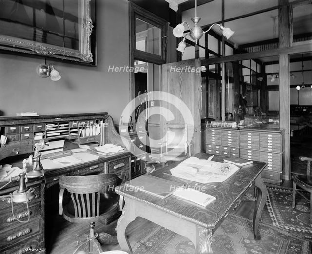 Offices of Mulford & Petry Co., Detroit, Mich., between 1900 and 1910. Creator: Unknown.