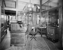 Offices of Mulford & Petry Co., Detroit, Mich., between 1900 and 1910. Creator: Unknown