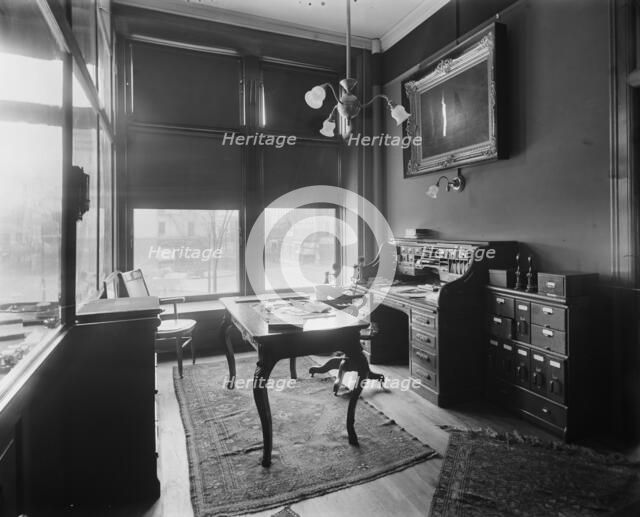 Offices of Mulford & Petry Co., Detroit, Mich., between 1900 and 1910. Creator: Unknown.