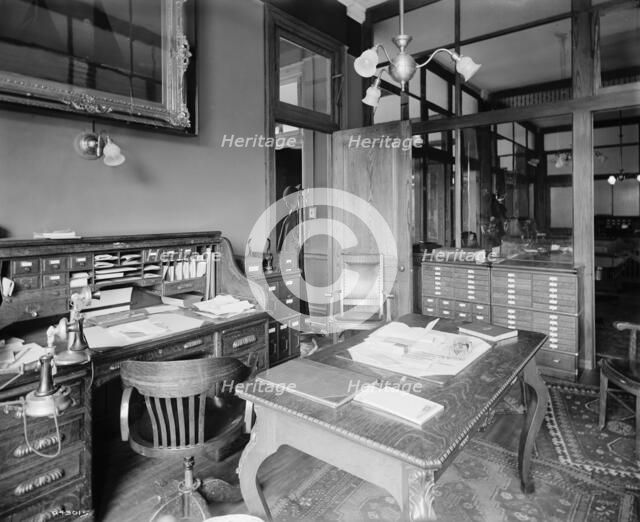 Offices of Mulford & Petry Co., Detroit, Mich., between 1900 and 1910. Creator: Unknown.