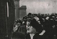 Official notification of the death of King Edward VII posted outside Buckingham Palace, May 1910. Creator: Unknown