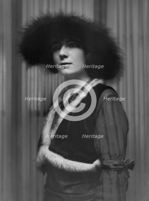 Ogilvie, Miss, portrait photograph, 1914 Jan. 23. Creator: Arnold Genthe.