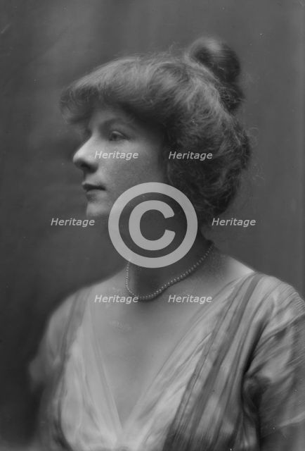 Ogilvie, Miss, portrait photograph, 1914 Jan. 23. Creator: Arnold Genthe.