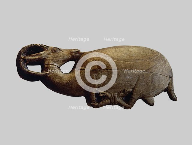 Ointment box mountain goat shaped, made in wood.