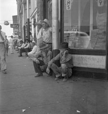 Oklahoma drought farmers, Sallisaw, Sequoyah County, Oklahoma, 1936. Creator: Dorothea Lange