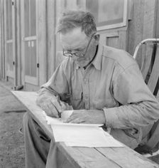 Oklahoma farmer, now living in Cow Hollow, is a FSA borrower, Malheur County, Oregon, 1939. Creator: Dorothea Lange