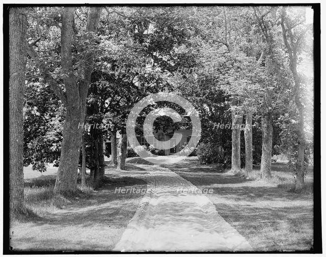 Old Manse from the highway, Concord, Massachusetts, between 1890 and 1901. Creator: Unknown.