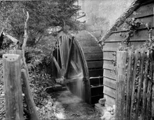 Old Mill, Chipping Campden, Gloucestershire, 1900. Artist: Henry Taunt