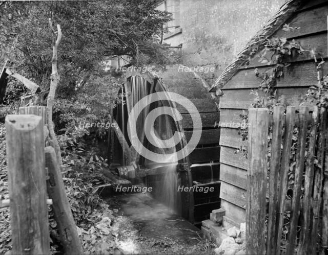 Old Mill, Chipping Campden, Gloucestershire, 1900. Artist: Henry Taunt