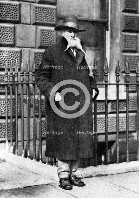 'Old Odell', of the famous Savage Club, Adelphi Terrace, London, 1926-1927.Artist: Joel