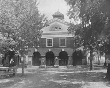 Old Court House, Bowling Green, Virginia, USA, c1900. Creator: Unknown