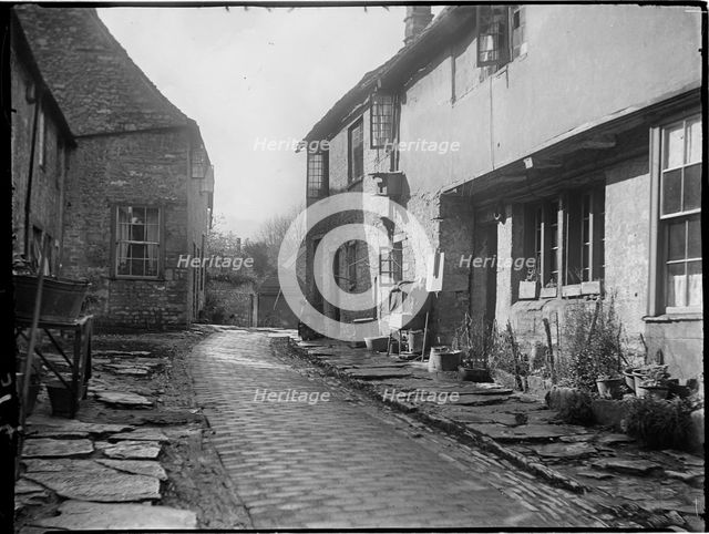 Old George Yard, Burford, West Oxfordshire, Oxfordshire, 1924. Creator: Katherine Jean Macfee.