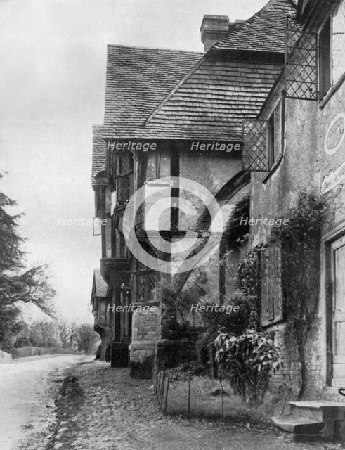 Old house at Chiddingstone, Kent, 1924-1926.Artist: Herbert Felton
