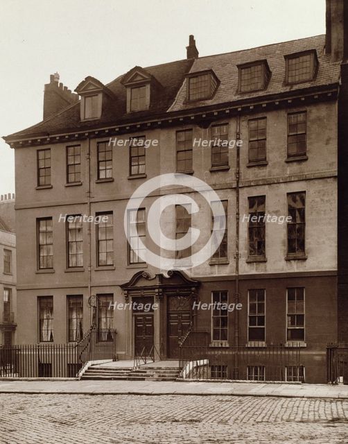 Old House, Queen Square, Bloomsbury, c1883. Creator: Henry Dixon & Son.