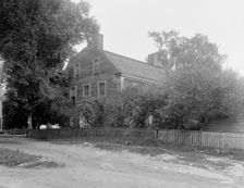 Old Pepperell mansion, Kittery Point, Me., between 1900 and 1906. Creator: Unknown