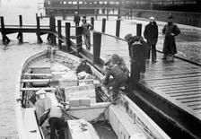Old Point Comfort, Va. - Wharf, 1914. Creator: Harris & Ewing