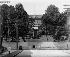 Old Schuler [i.e. Schuyler] Mansion, Albany, N.Y., between 1900 and 1910. Creator: Unknown
