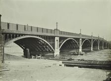 Old Vauxhall Bridge, London, 1903