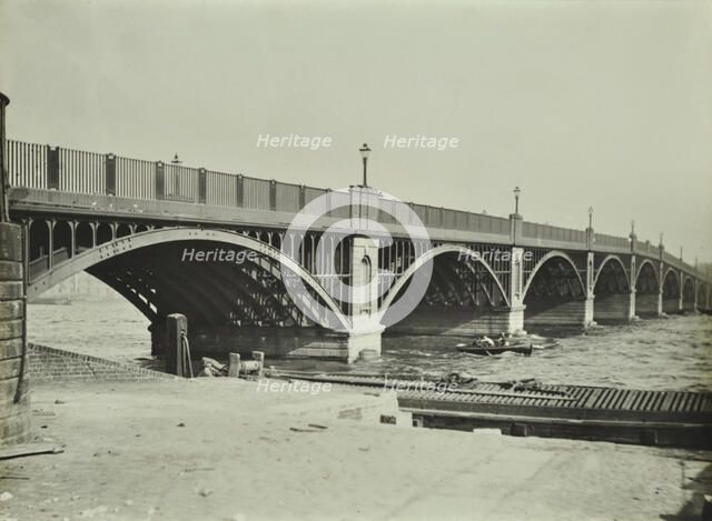 Old Vauxhall Bridge, London, 1903. Artist: Unknown.
