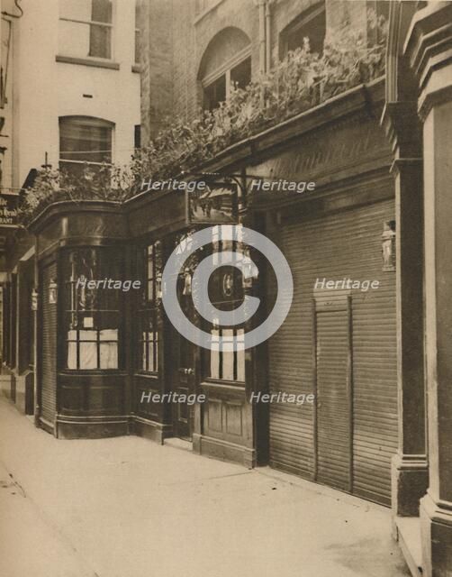 'Olde Dr. Butler's Head, Established in Mason's Avenue in 1616', c1935. Creator: Unknown.