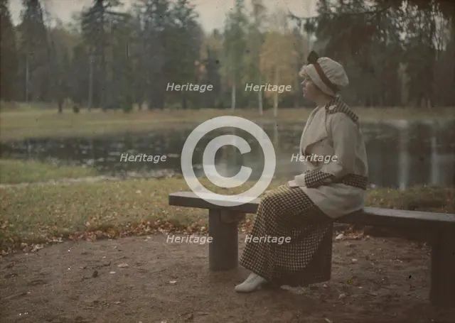 Olga Victorovna Dmitrieff, 1907. Creator: Constantin Mitrofanovitsh Flórinsky.