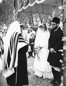 Open-air wedding, Dollis Hill Synagogue, London, 2 September 1984. Creator: Unknown