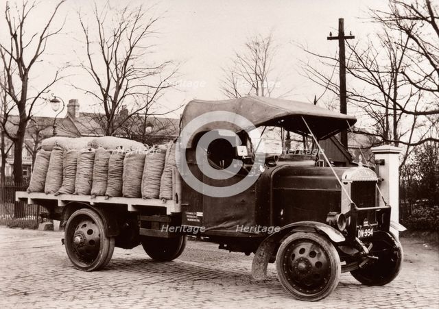 Open-backed lorry, 1919. Artist: Unknown