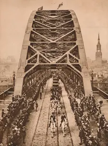 Opening of the new Tyne Bridge by King George V, Newcastle-upon-Tyne, 10 October 1928 (1935)