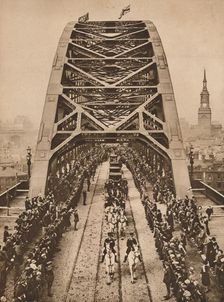 Opening of the new Tyne Bridge by King George V, Newcastle-upon-Tyne, 10 October 1928 (1935)