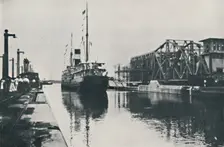 Opening of the Panama Canal 1916. Artist: Underwood & Underwood