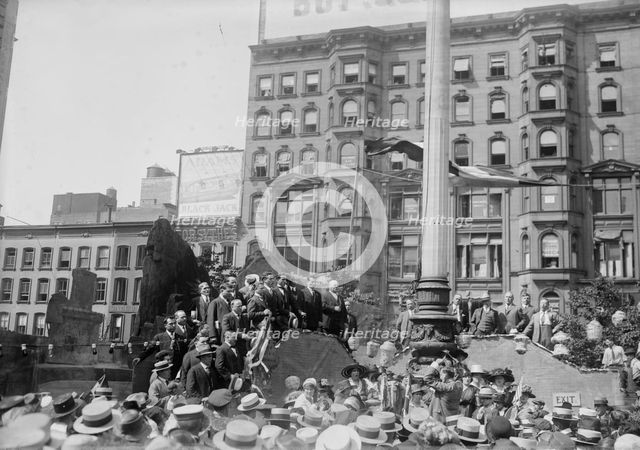 Opera Chorus at Italian festa, 1918. Creator: Bain News Service.