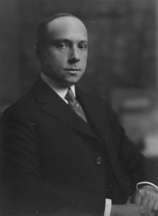 Oppenheimer, F.G., Dr., portrait photograph, 1916. Creator: Arnold Genthe