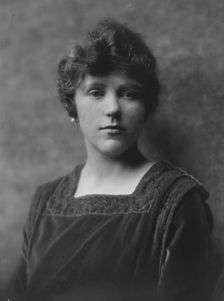 Orvis, W.D., Mrs., portrait photograph, 1916 or 1917. Creator: Arnold Genthe