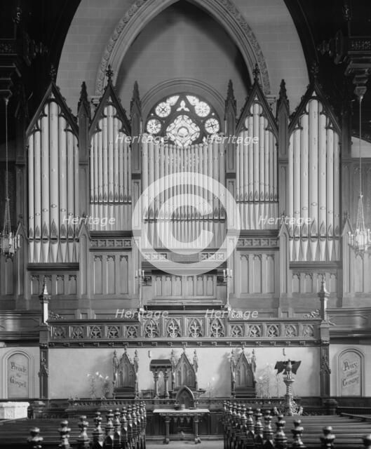 Organ at Fort Street Presbyterian Church, Detroit, Mich., between 1905 and 1915. Creator: Unknown.