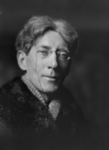 Osbourn, Lloyd, Mr., portrait photograph, between 1915 and 1918. Creator: Arnold Genthe