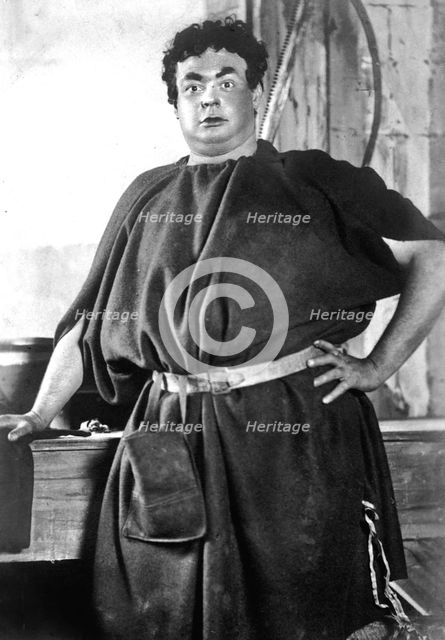Oscar Asche (1871-1936), Australian actor, writer and director, 1906.Artist: Ellis & Walery