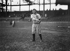 Oscar Stanage, Detroit Al (Baseball), 1913. Creator: Harris & Ewing