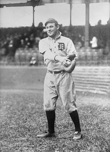 Oscar Stanage, Detroit Al (Baseball), 1913. Creator: Harris & Ewing