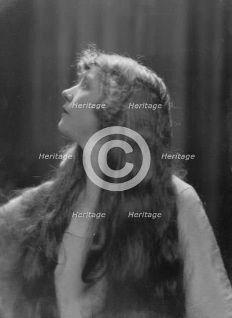Otteson, Margaret, Miss, portrait photograph, 1916 Apr. 28. Creator: Arnold Genthe.
