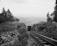 Otis Elevating Railway, looking down, Catskill Mts., N.Y., between 1895 and 1910. Creator: Unknown