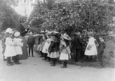 Outdoor class in botany, Washington, D.C., (1899?). Creator: Frances Benjamin Johnston