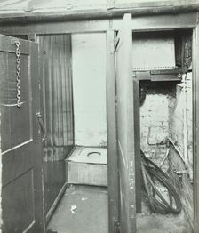 Outside toilet, Belleville Road School, London, 1936