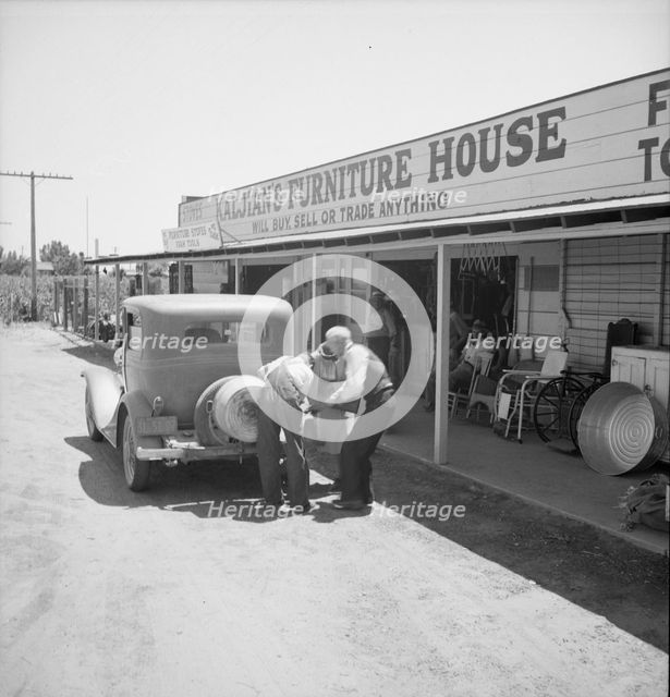 Outskirts of Fresno, on U.S. 99, 1939. Creator: Dorothea Lange.