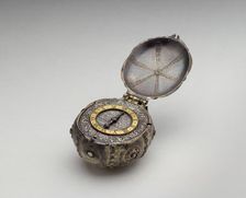 Oval silver and gold watch, 16th-17th century