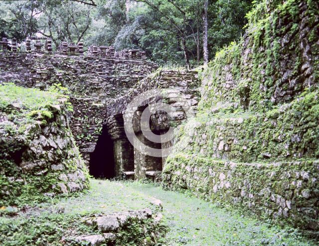 Overview front of the Temple of the Labyrinth in Yaxchilan.