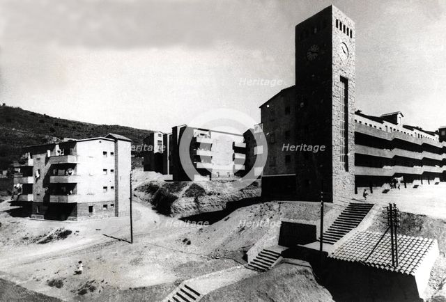 Overview of the group of 618 new homes built in the neighborhood of 'La Trinidad', Barcelona 1955.
